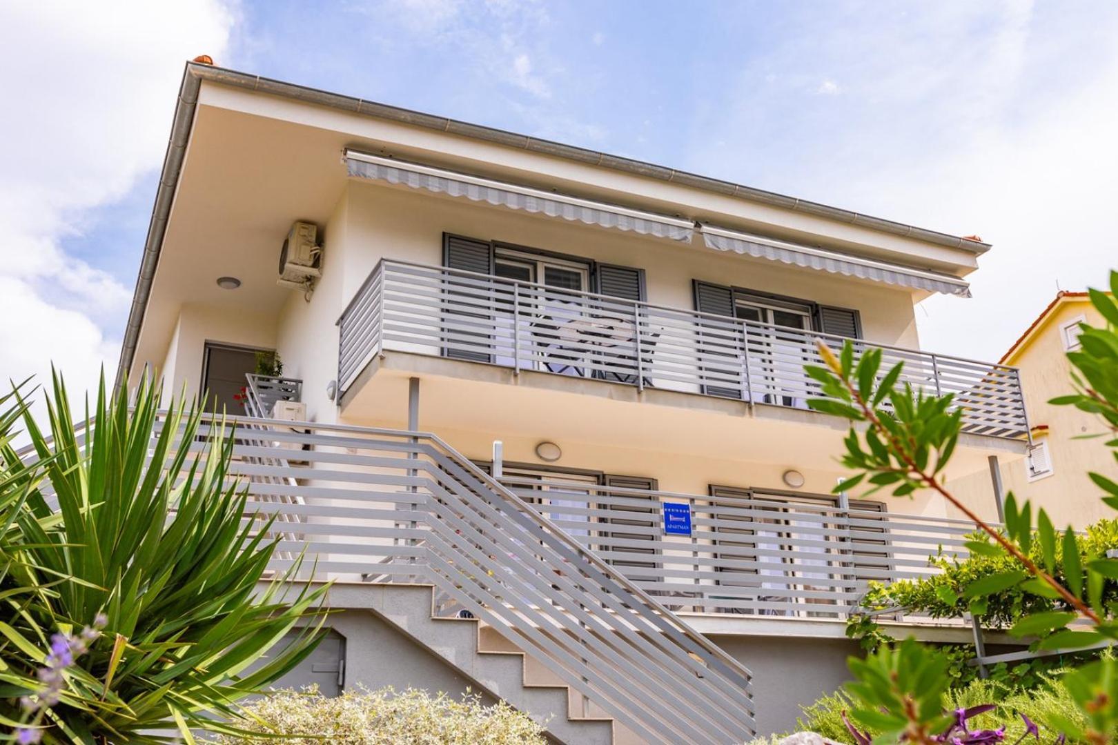 Apartments Pivas Malinska Ngoại thất bức ảnh