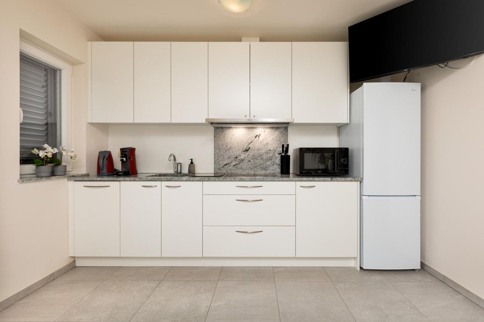 Apartments Pivas Malinska Ngoại thất bức ảnh
